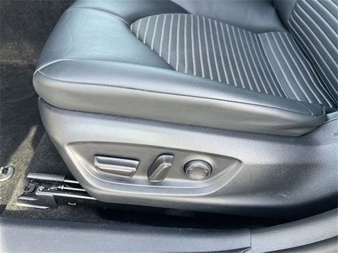 Used 2024 Toyota Camry SE w/ Convenience Package image 14