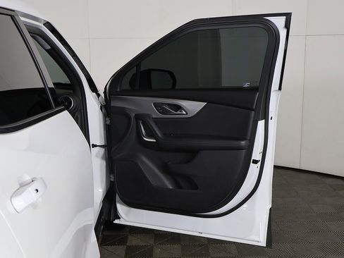 Used 2021 Chevrolet Blazer LT image 18
