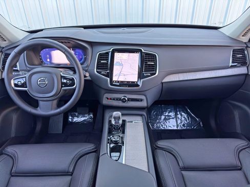 Used 2024 Volvo XC90 T8 Ultimate w/ Protection Package Premier image 13