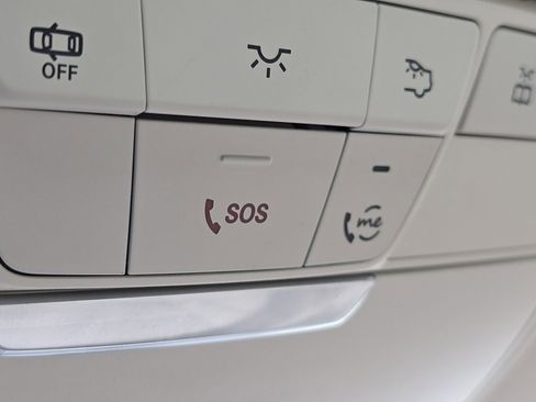 Used 2021 Mercedes-Benz C 300 4MATIC Sedan image 13