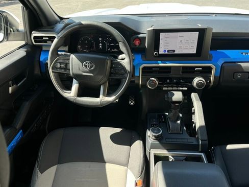 Used 2025 Toyota Tacoma TRD Sport image 23