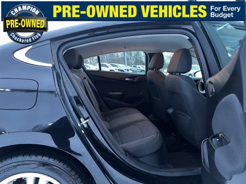 Used 2016 Chevrolet Cruze LT w/ Convenience Package image 29