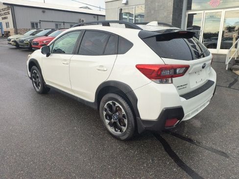 Certified 2021 Subaru Crosstrek 2.0i Premium w/ Popular Package #2 AWD/4WD image 2