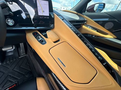 Used 2020 Chevrolet Corvette Stingray Preferred Conv w/ 2LT Preferred Equipment Group RWD image 24