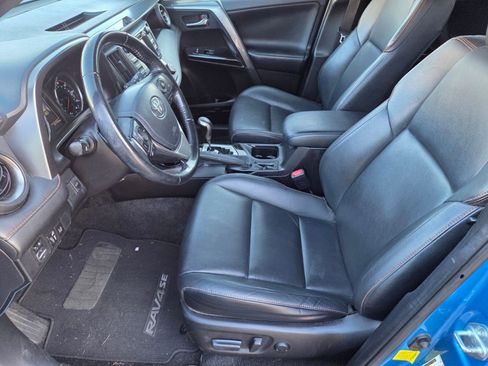 Used 2017 Toyota RAV4 SE w/ Power Special Value Package image 4