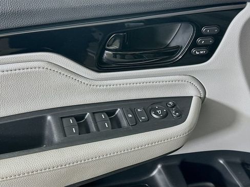 Certified 2024 Honda Odyssey Elite image 25