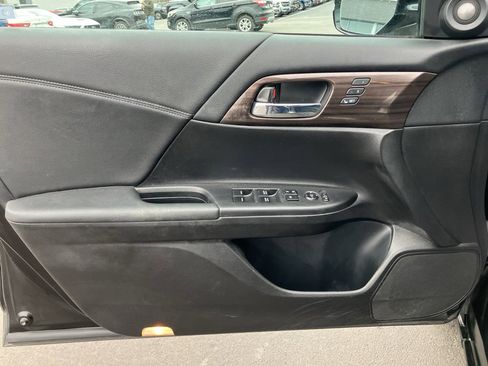 Used 2017 Honda Accord EX-L image 15