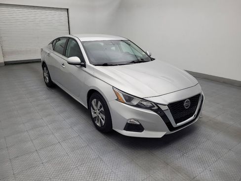 Used 2020 Nissan Altima 2.5 S FWD image 13
