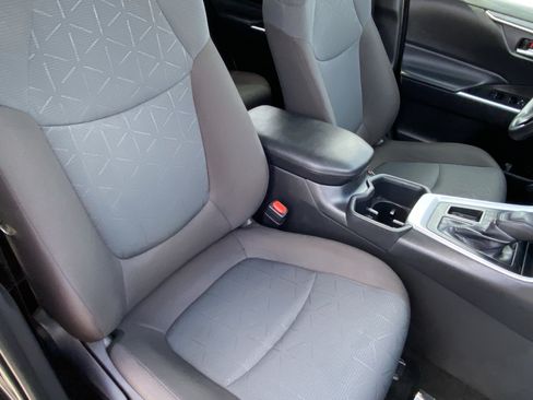 Certified 2025 Toyota RAV4 XLE FWD image 11