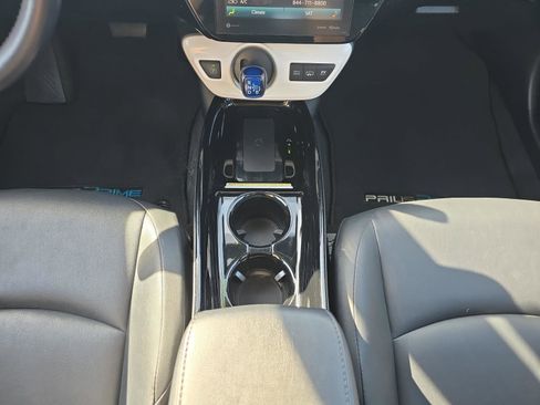 Used 2019 Toyota Prius Prime Premium w/ Carpet Mat Package image 19