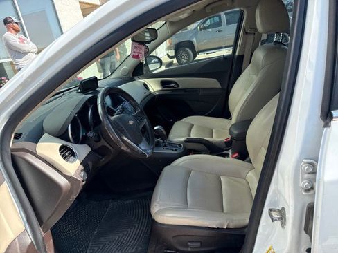 Used 2014 Chevrolet Cruze LT FWD image 7