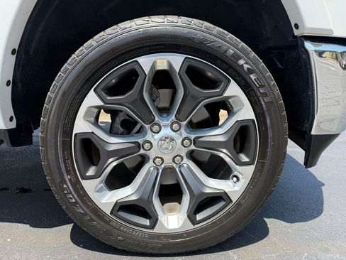 Used 2019 RAM 1500 Limited AWD/4WD image 14