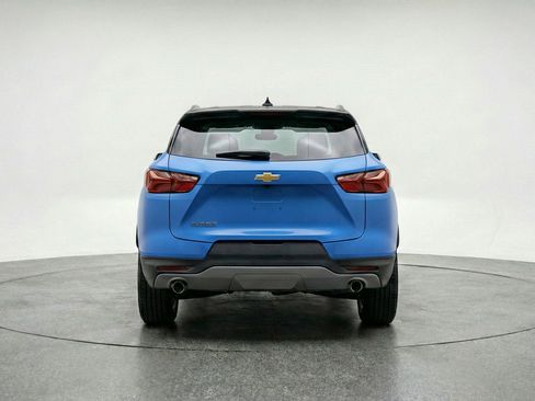 Used 2025 Chevrolet Blazer LT FWD image 7