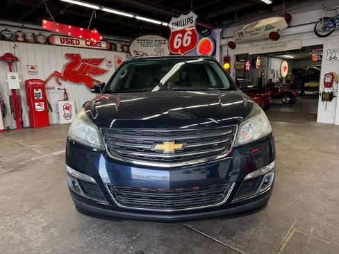 Used 2016 Chevrolet Traverse LT w/ Style and Technology Package image 8