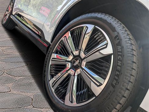 New 2026 Cadillac Escalade IQ Luxury 2 image 9