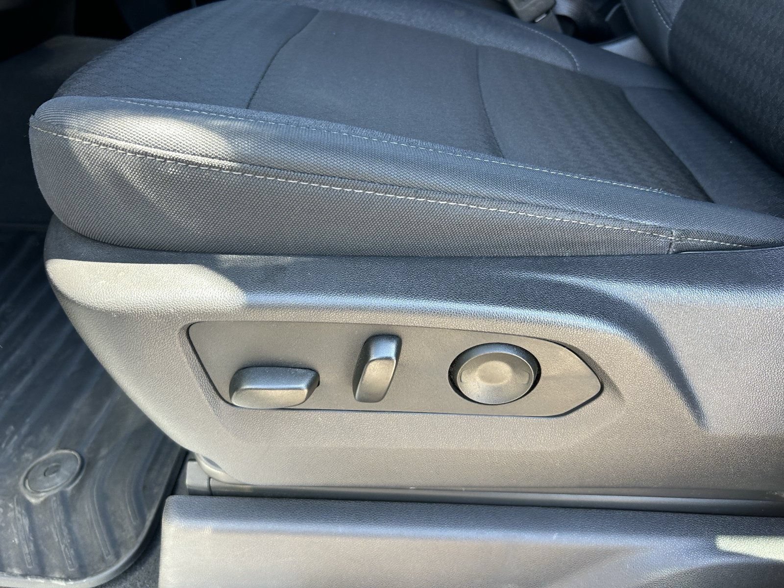 Certified 2025 GMC Sierra 1500 SLE RWD image 25