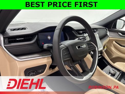 New 2025 Jeep Grand Cherokee Limited image 22