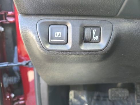 Used 2018 GMC Acadia Denali w/ Technology Package AWD/4WD image 11