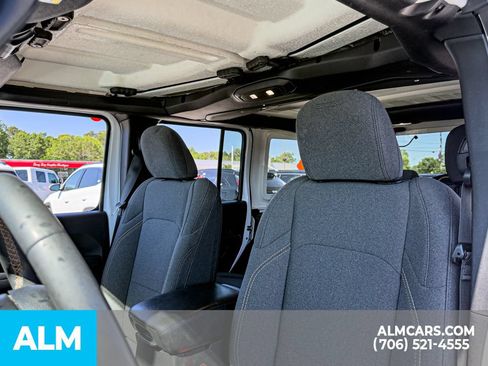 Used 2024 Jeep Wrangler Unlimited AWD/4WD image 18