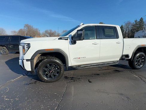 New 2026 GMC Sierra 2500 AT4 image 4