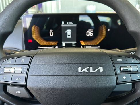 New 2026 Kia K4 FWD image 22