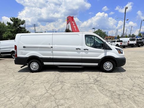 Used 2022 Ford Transit 350 Low Roof AWD image 2