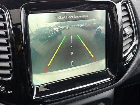 Used 2020 Jeep Compass Limited image 19