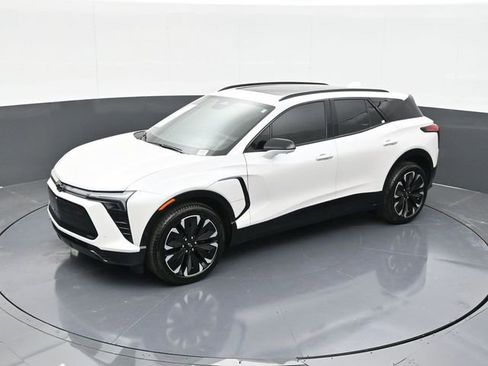 New 2025 Chevrolet Blazer EV RS w/ Super Cruise Package image 63