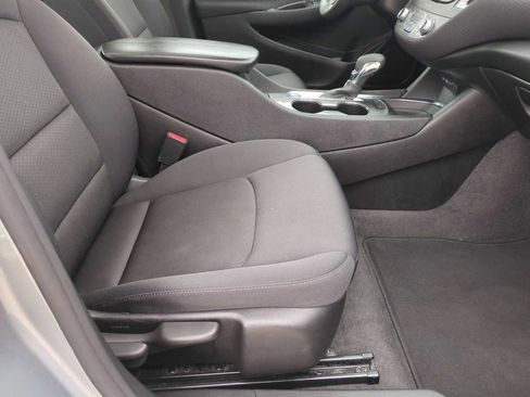 Used 2024 Chevrolet Malibu LT image 29