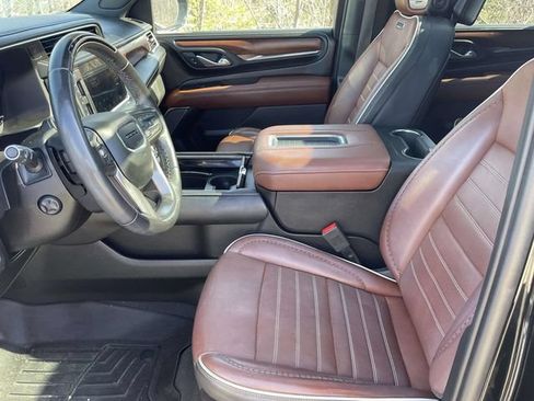 Used 2023 GMC Yukon XL Denali Ultimate AWD/4WD image 18