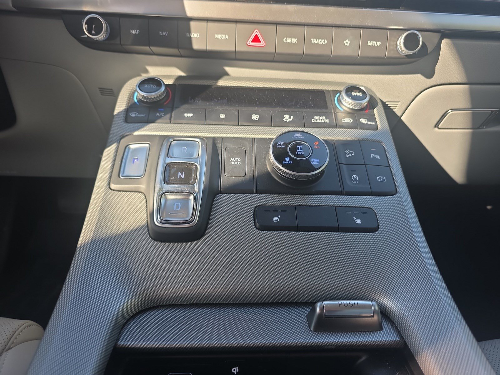 Used 2024 Hyundai Palisade SEL AWD/4WD image 13