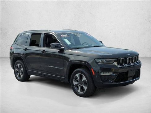 Used 2024 Jeep Grand Cherokee Limited 4xe AWD/4WD image 3