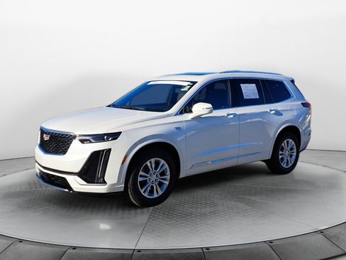 Certified 2024 Cadillac XT6 Luxury w/ LPO, Floor Liner Package image 3