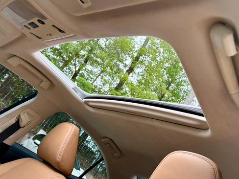 Used 2018 Lexus IS 300 AWD w/ Comfort Package image 19