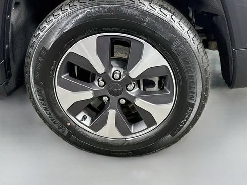 Used 2023 Jeep Grand Cherokee 4WD 4xe image 33