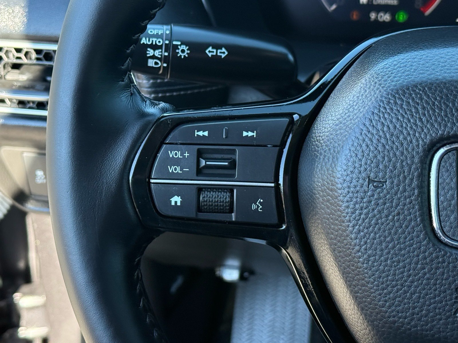 Certified 2026 Honda HR-V EX-L image 17