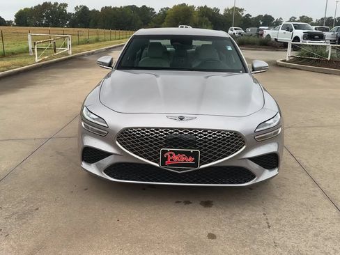 Used 2024 Genesis G70 2.5T RWD image 3