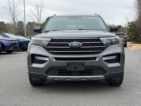 Used 2021 Ford Explorer XLT w/ Equipment Group 202A image 8