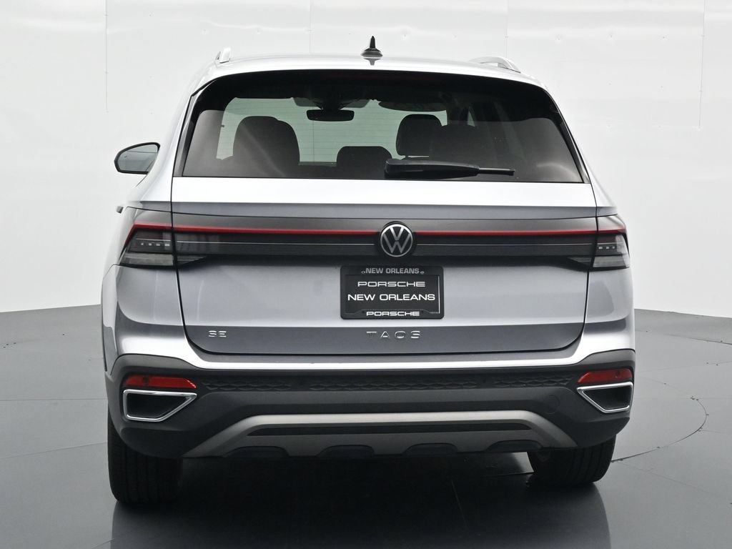 Used 2025 Volkswagen Taos SE FWD image 6