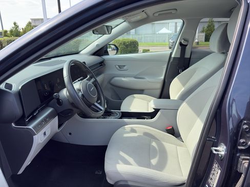 Used 2024 Hyundai Kona SEL AWD/4WD image 9