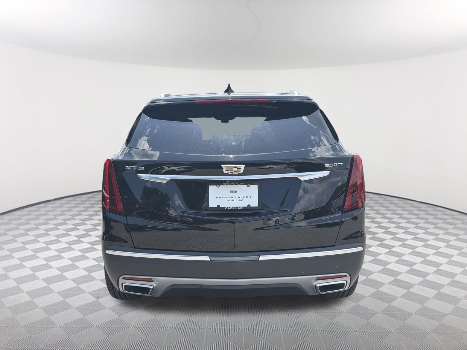 Certified 2022 Cadillac XT5 Premium Luxury w/ Platinum Package FWD image 5