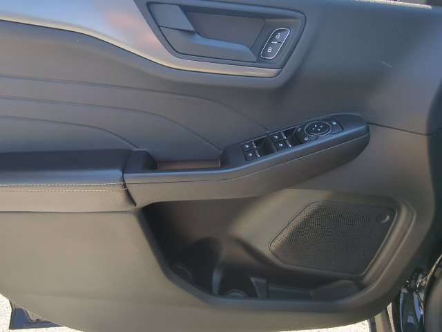 Used 2025 Ford Escape Active FWD image 11