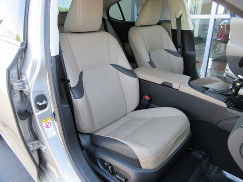 Used 2019 Lexus ES 350 w/ Accessory Package 2 FWD image 24