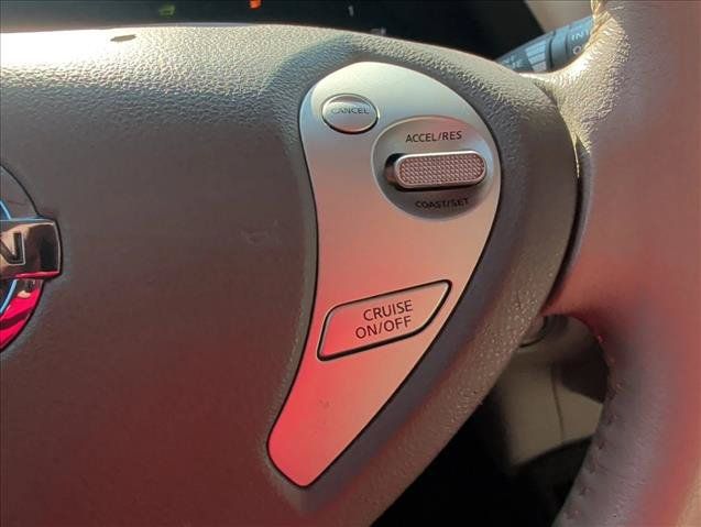Used 2012 Nissan Leaf SL FWD image 13