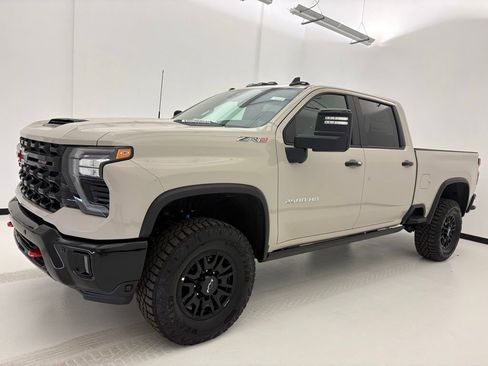 New 2026 Chevrolet Silverado 2500 ZR2 AWD/4WD image 25