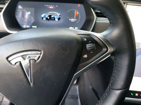 Used 2018 Tesla Model X 75D AWD/4WD image 26