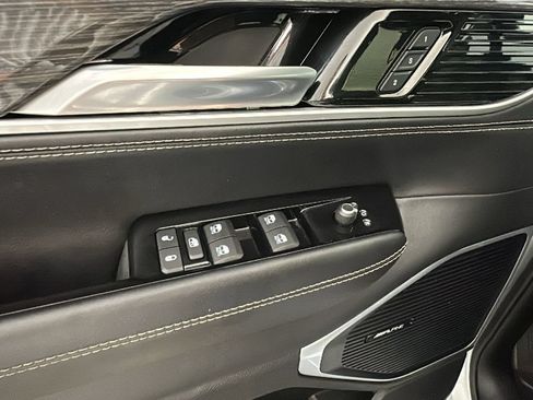 Used 2022 Jeep Wagoneer Series II w/ Rear Seat Video Group 1 RWD image 12