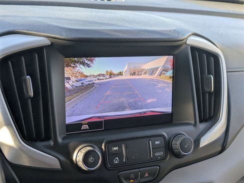 Used 2023 GMC Terrain SLT image 22