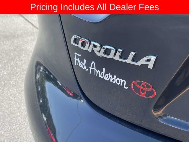 Used 2025 Toyota Corolla LE FWD image 11