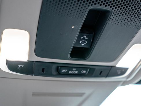 Used 2025 Honda CR-V EX-L image 38